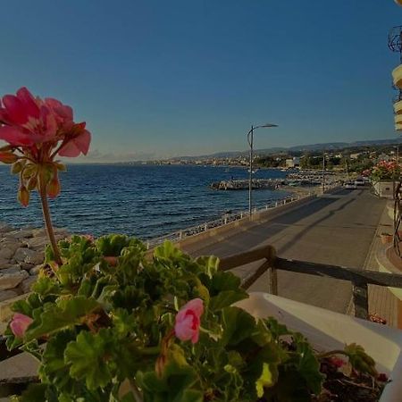 Hotel La Lampara ريجّو دي كالابريا المظهر الخارجي الصورة