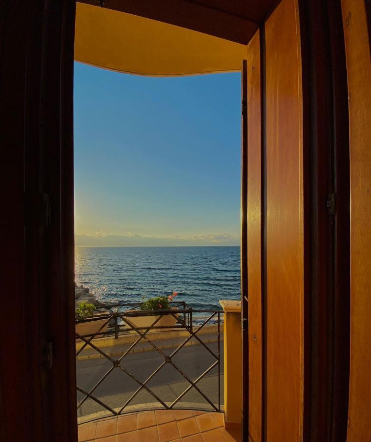 Hotel La Lampara ريجّو دي كالابريا المظهر الخارجي الصورة