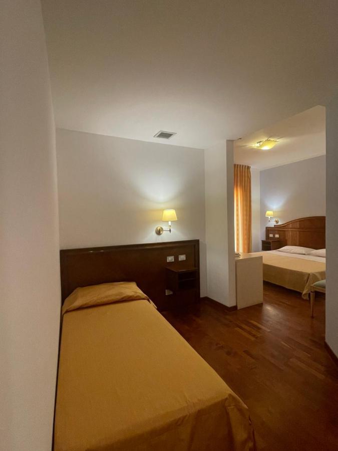 Hotel La Lampara ريجّو دي كالابريا المظهر الخارجي الصورة